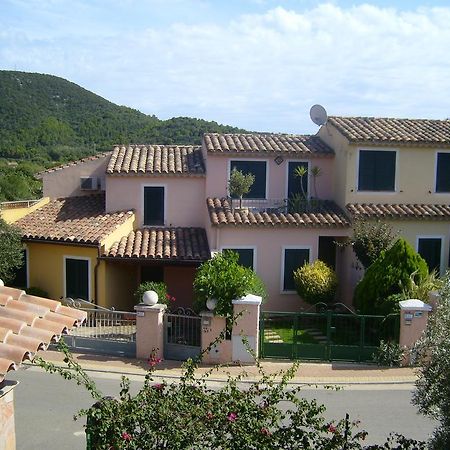 Apartmán Casa Di Rosa Chia Exteriér fotografie