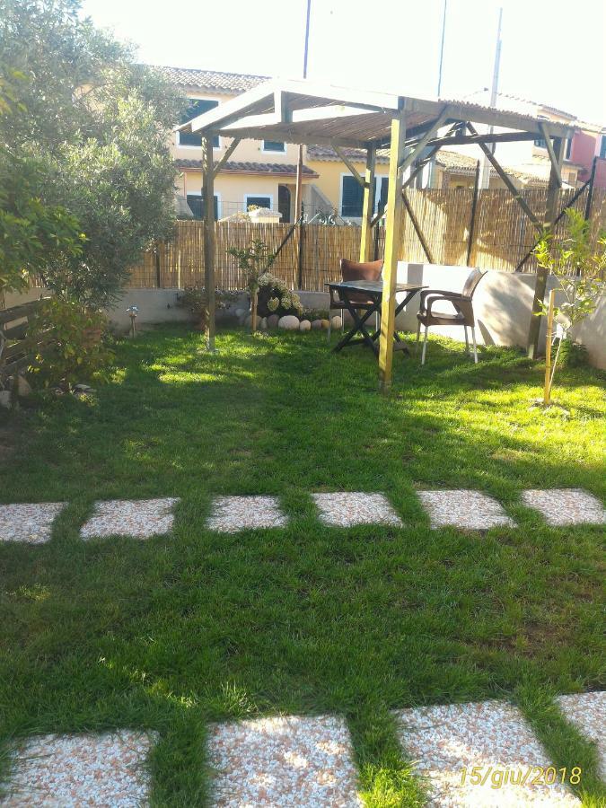 Apartmán Casa Di Rosa Chia Exteriér fotografie